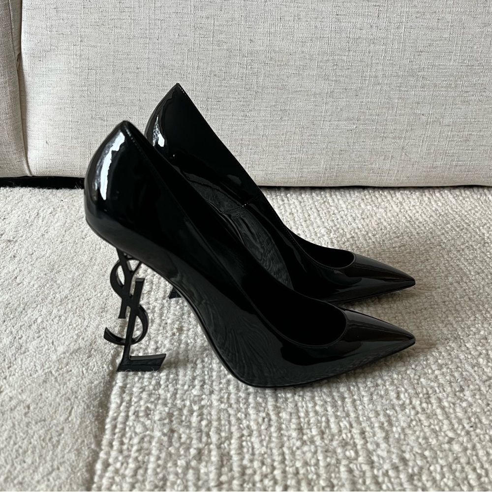YSL Opyum pumps in patent leather